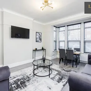 Apartment Stylish & Lovely 2br - Centre Nr The & Famous Pier By Luxiety Serviced, Southend-on-Sea