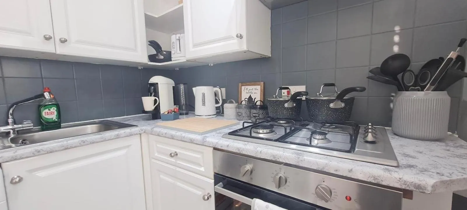 Westcliff-On-Sea Modern 2 Bedroom Apartment - Free Parking Southend-on-Sea 0*,