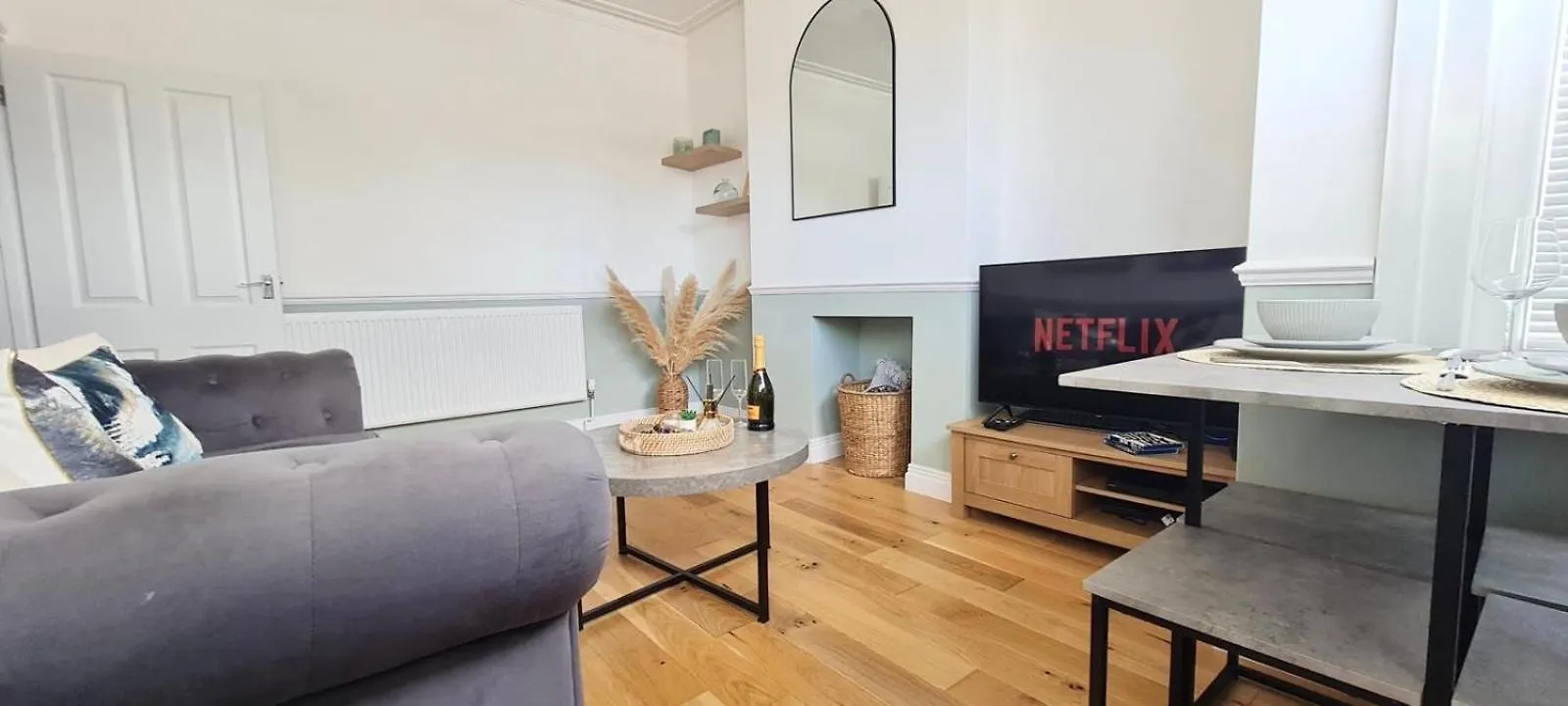Westcliff-On-Sea Modern 2 Bedroom Apartment - Free Parking Southend-on-Sea United Kingdom