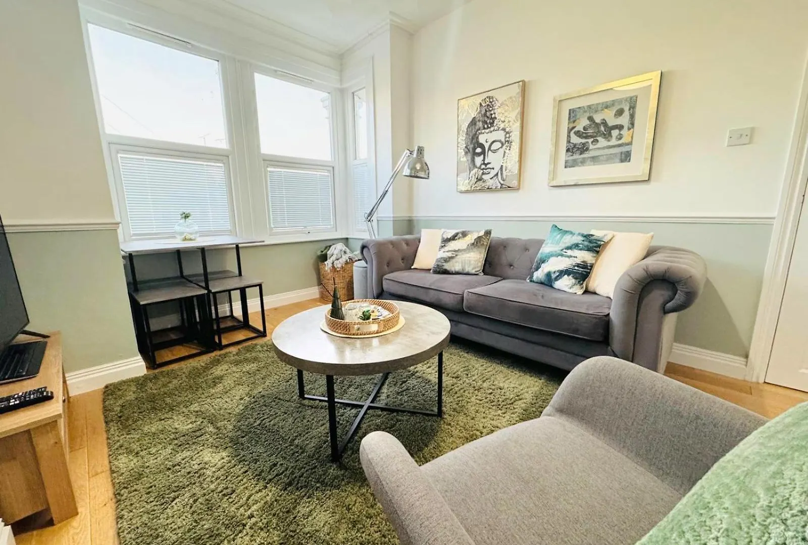 Westcliff-On-Sea Modern 2 Bedroom Apartment - Free Parking Southend-on-Sea